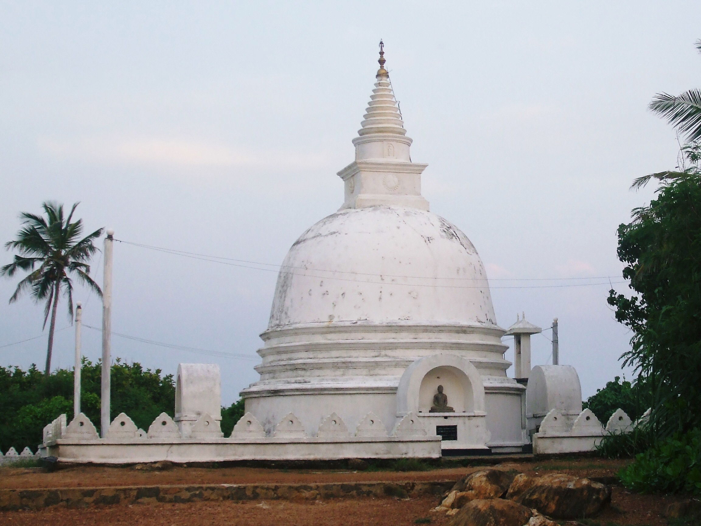 Buddhist stupa, Unawatuna, Sri Lanka