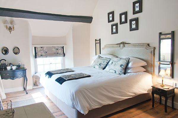 The White Hart bedroom
